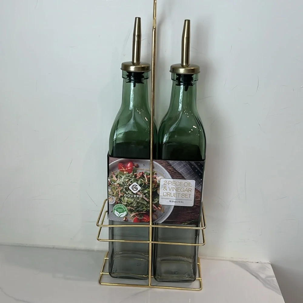 Cute. 2pc Vinegar Cruet Set..